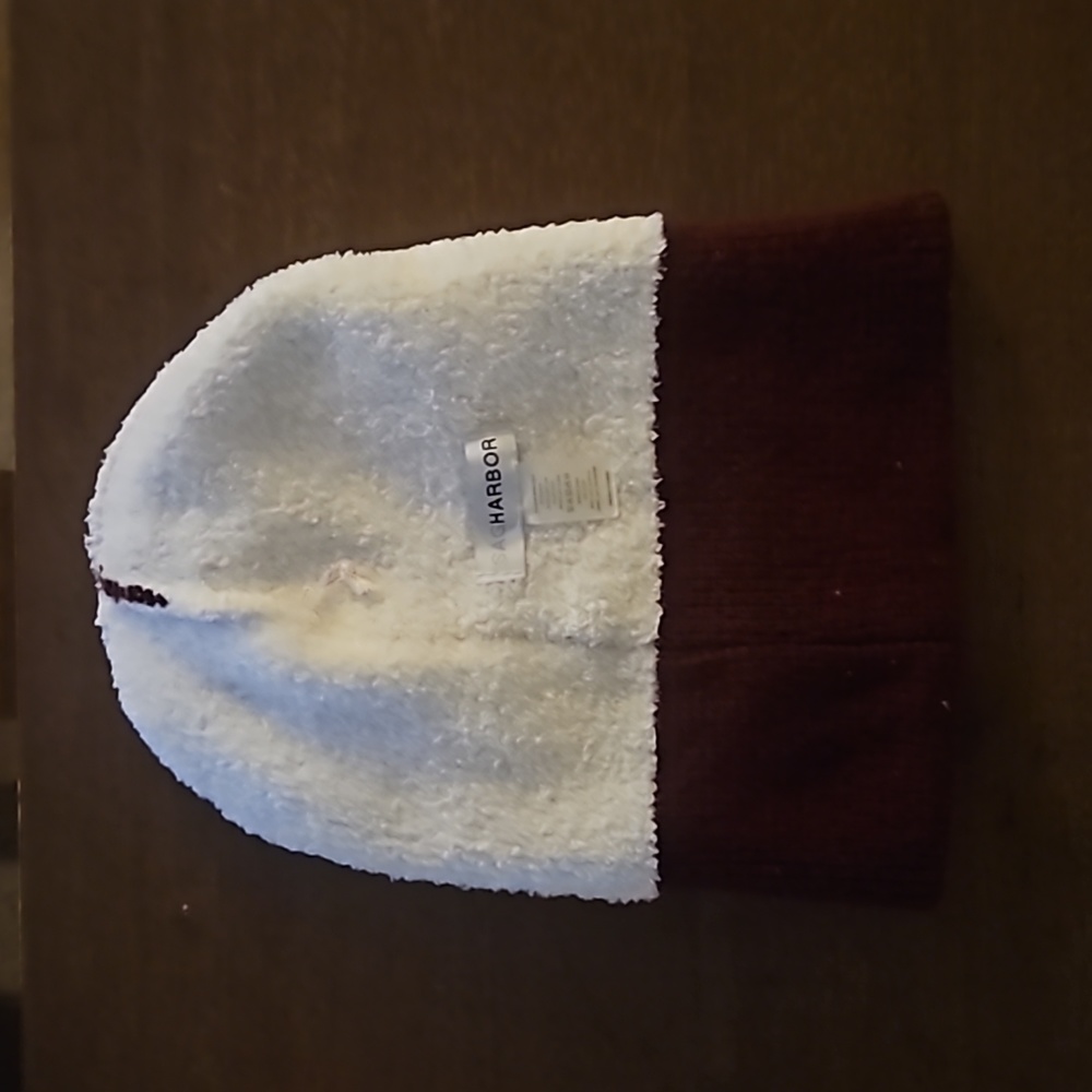 Skull Hat - Picture 2 of 3